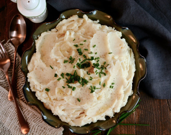 Slow Cooker Mashed Potatoes with Sour Cream and Chives ciaochowbambina.com