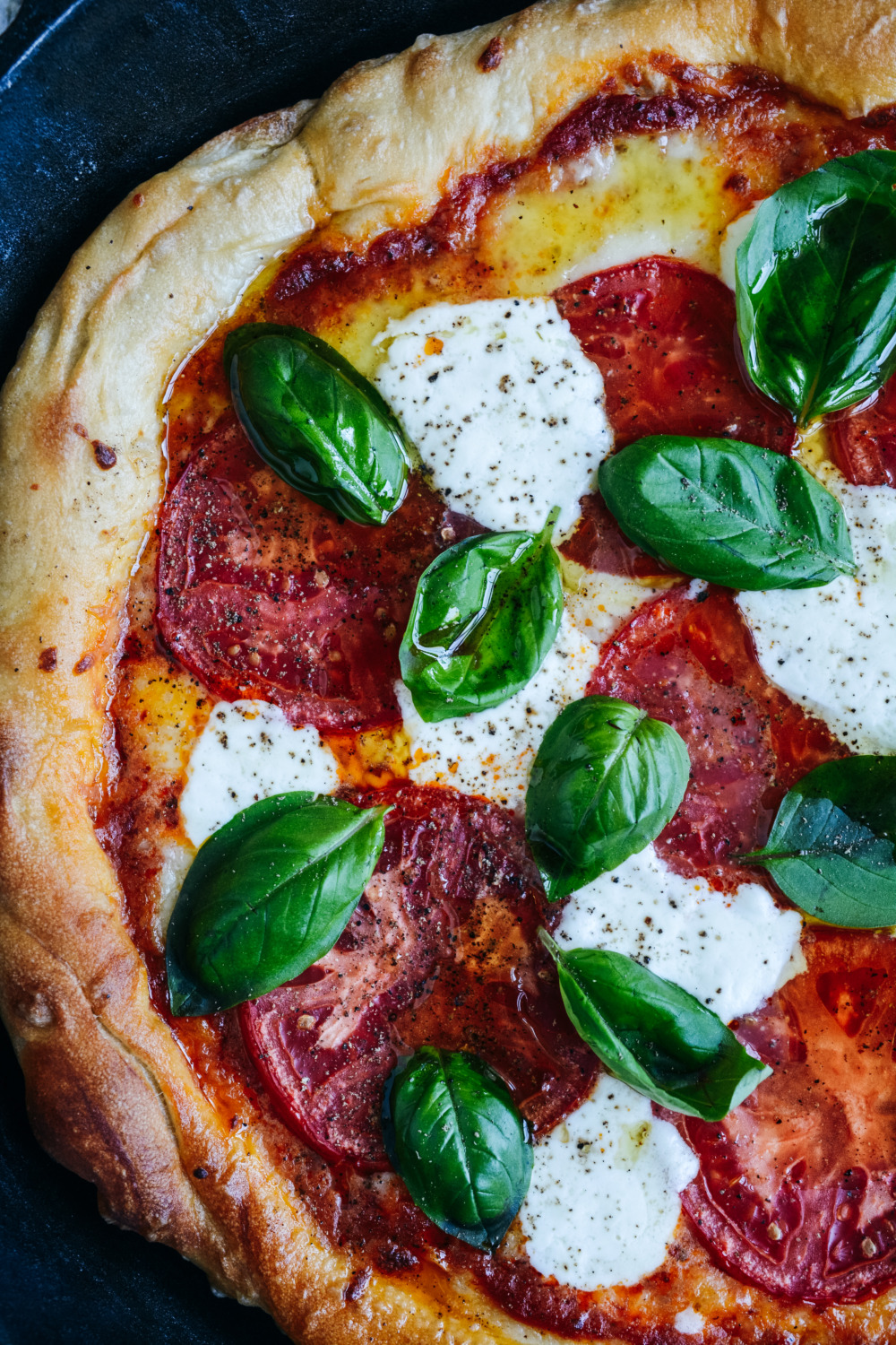 https://ciaochowbambina.com/wp-content/uploads/2020/10/Cast-Iron-Margherita-Pizza-with-Burrata-1-of-10-1-of-1.jpg